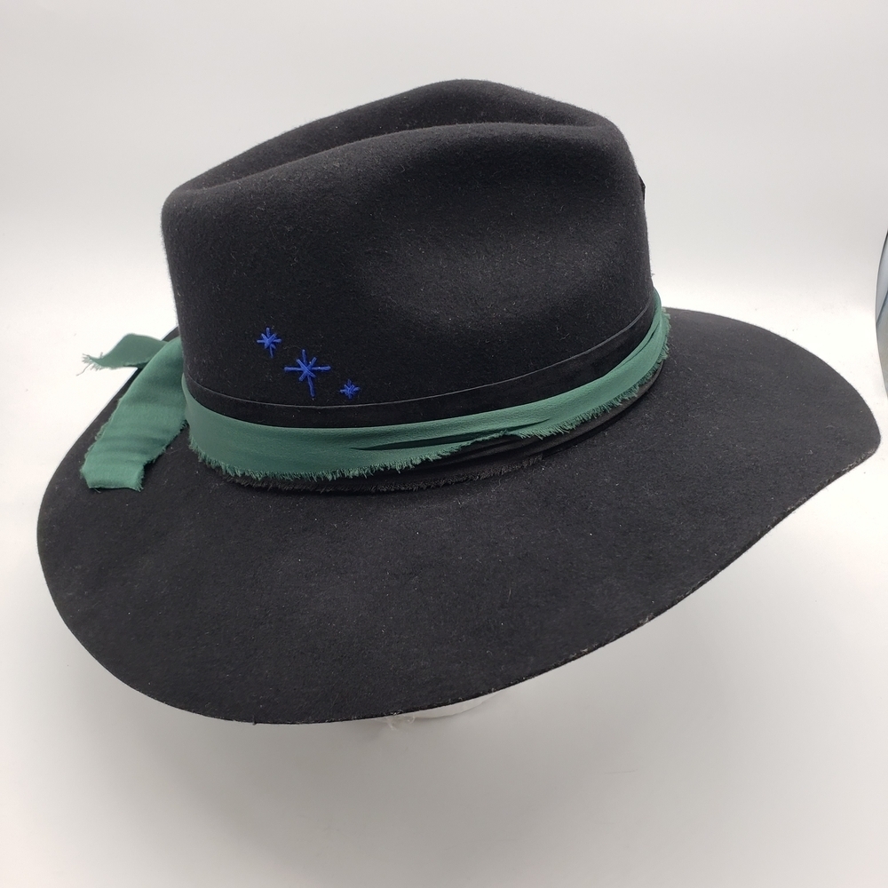 Lack Of Color Med 57cm Black Wool Hat Blue Feather green black band embroidered - Picture 4 of 11